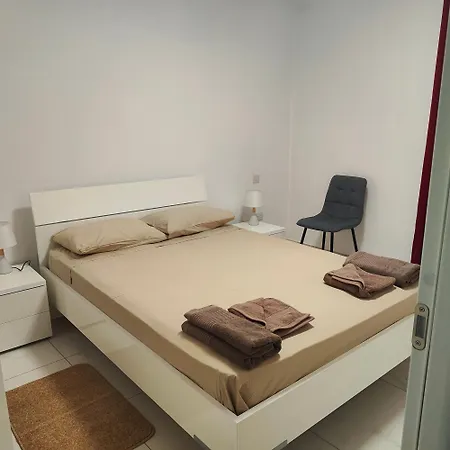 Apartment Marina View - Beautiful Seafront 2 Bedroom Close To Valletta Pietà