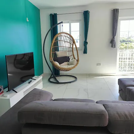 Apartment Marina View - Beautiful Seafront 2 Bedroom Close To Valletta