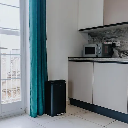 Apartament Marina View - Beautiful Seafront 2 Bedroom Close To Valletta *