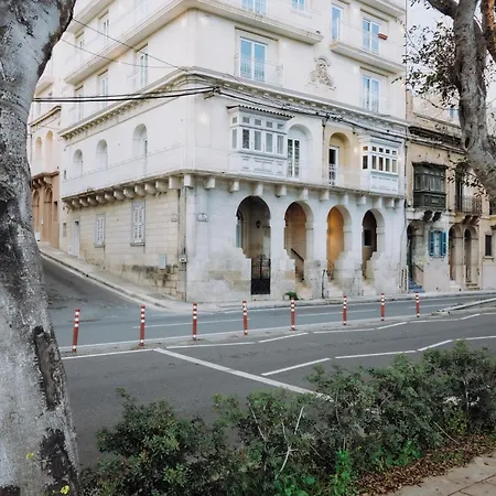 公寓 Marina View - Beautiful Seafront 2 Bedroom Close To Valletta Pietà